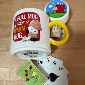 SNOOPY “Stuff”    VIntage mini cards and nightlight plus Mug